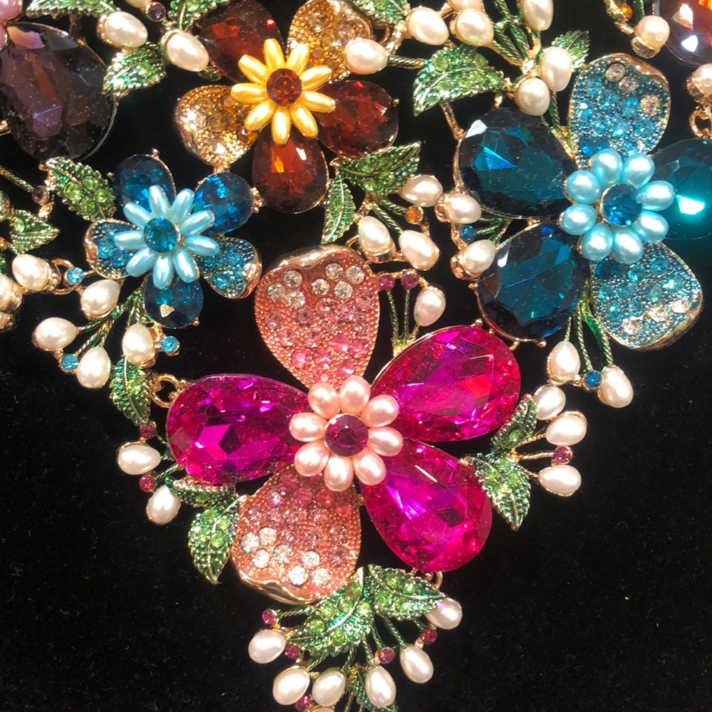 Necklace - Picture 2 of 2